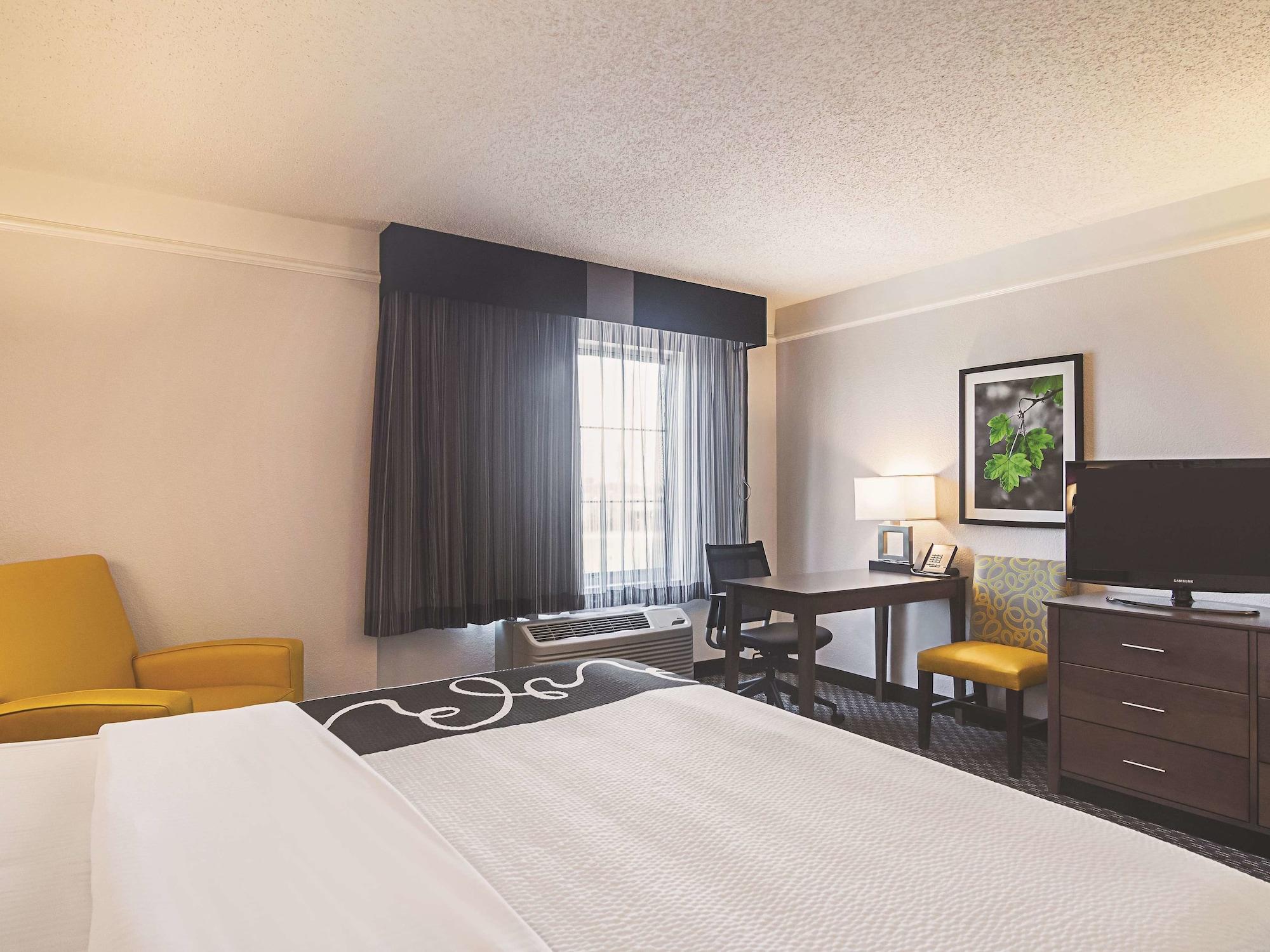 La Quinta By Wyndham Oklahoma City - Nw Expwy Eksteriør billede
