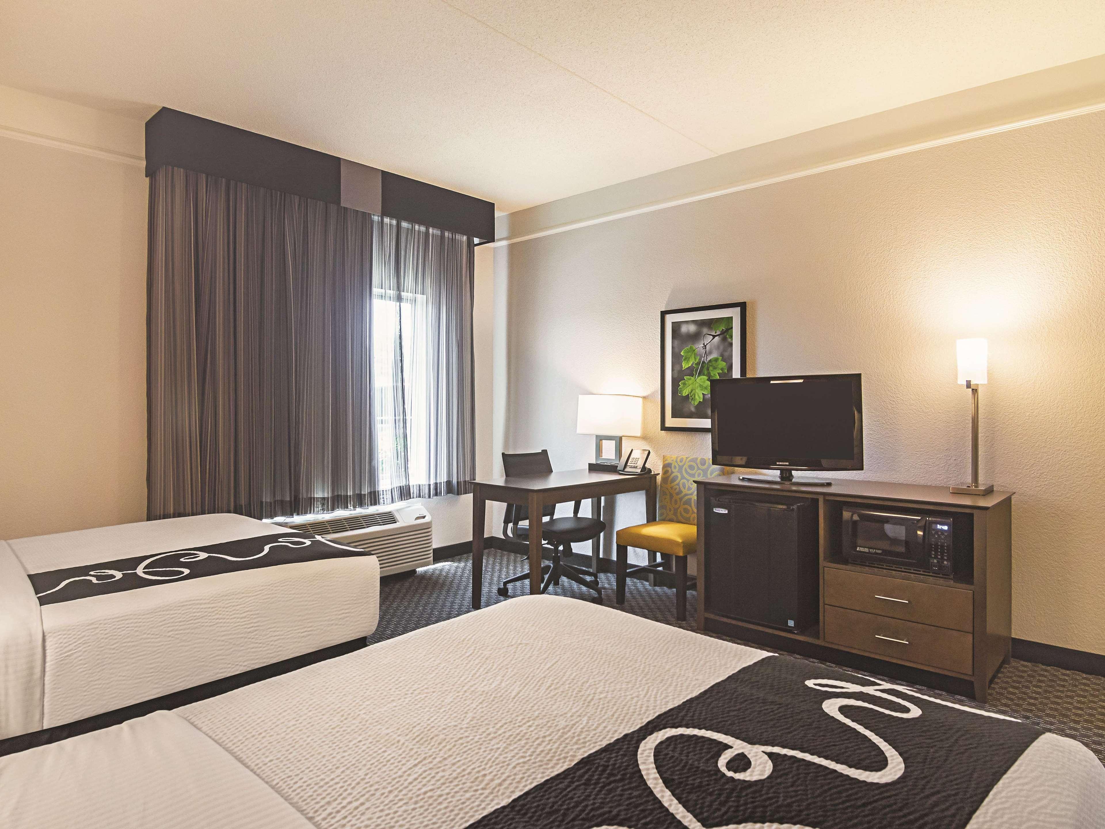 La Quinta By Wyndham Oklahoma City - Nw Expwy Eksteriør billede